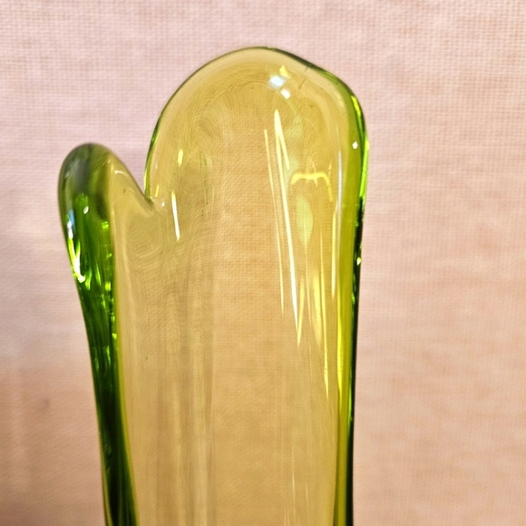 Viking Green Drape Swung Art Glass Vase - Picture 9 of 14